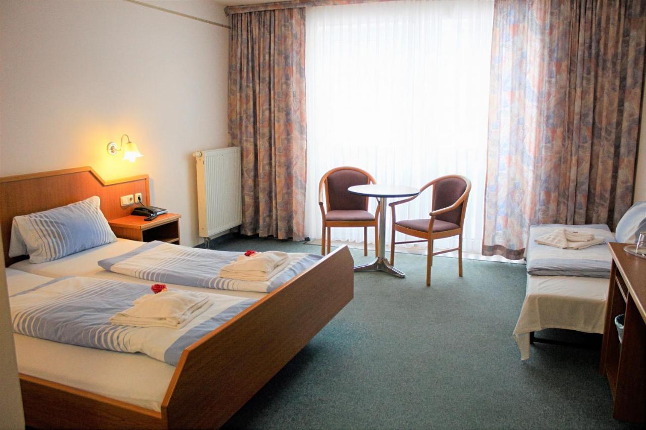 Waldhotel Feldbachtal Neuhaus am Rennweg Esterno foto
