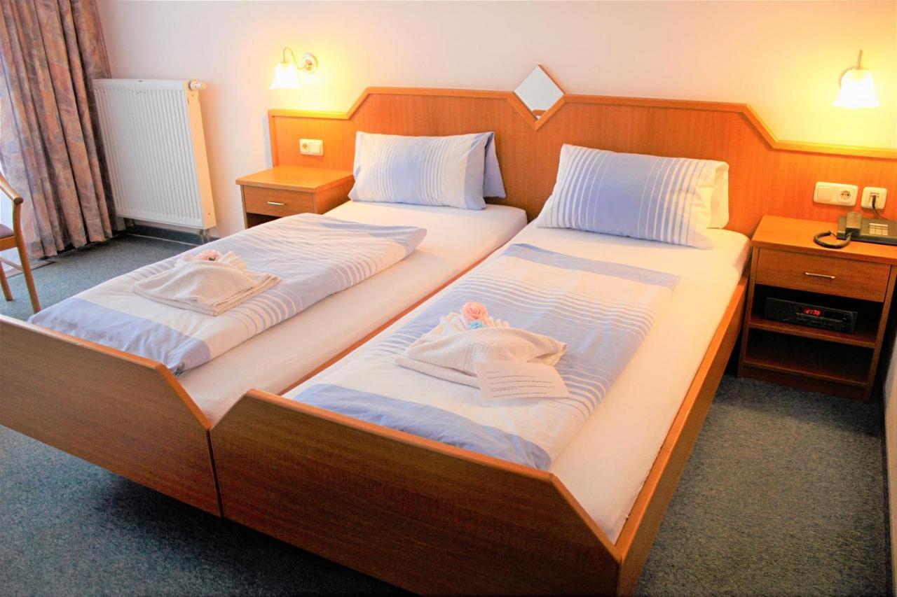 Waldhotel Feldbachtal Neuhaus am Rennweg Esterno foto