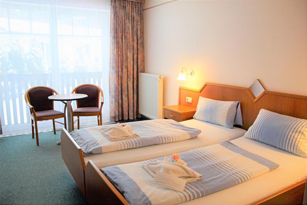 Waldhotel Feldbachtal Neuhaus am Rennweg Esterno foto